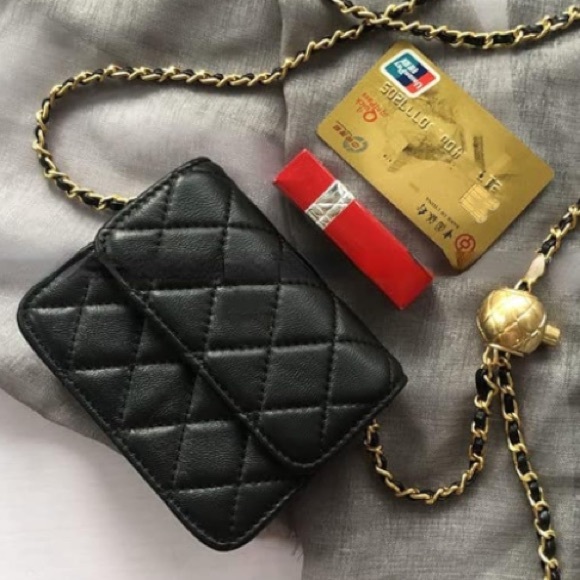 NEW Quilted Micro Mini Waist Belt Bum Bag/ Crossbody Black w/ Gold Chain Strap - Picture 3 of 9
